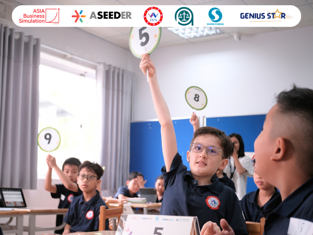 Học sinh tiểu học JIS tham gia vòng đấu giá workshop ABS